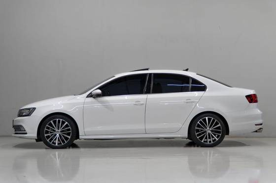 VOLKSWAGEN JETTA 2.0 TSI HIGHLINE 211CV GASOLINA 4P TIPTRONIC